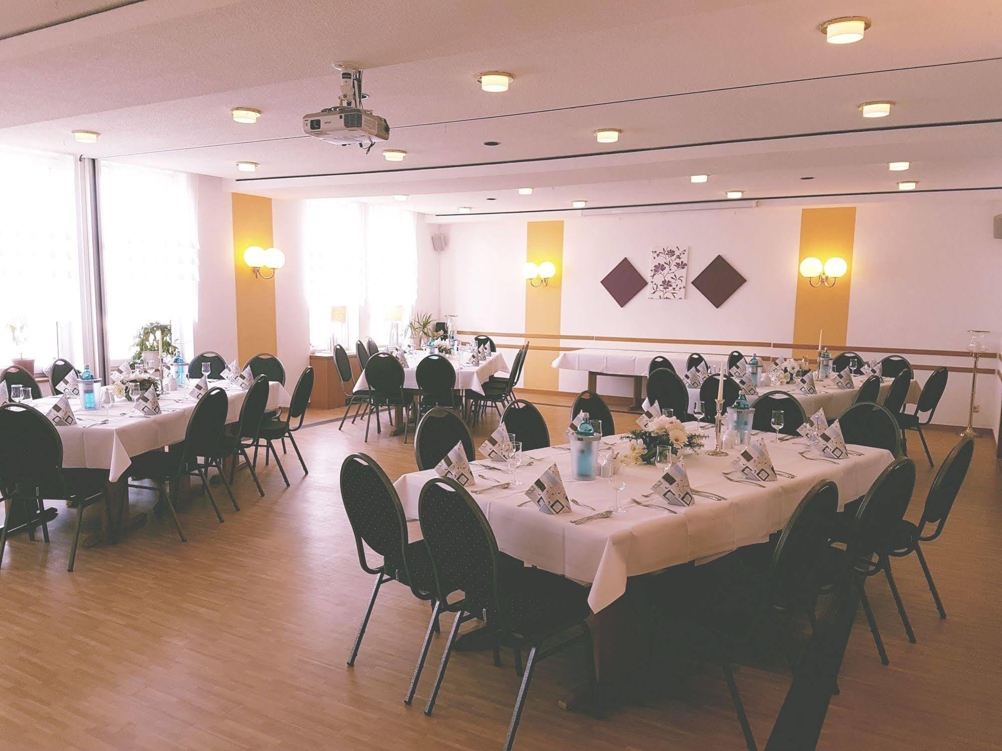 Hotel & Restaurant Wilhelm Von Nassau ディーツ エクステリア 写真